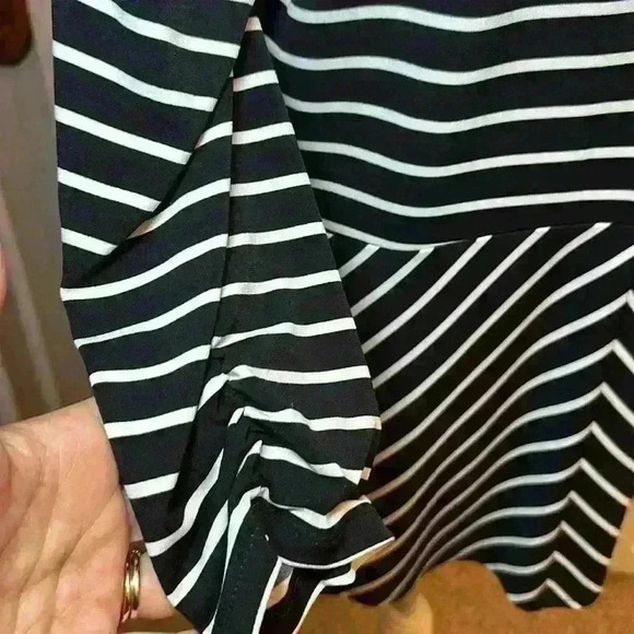 Chico's Size 0 (same as size 4/6) Striped Open Front Poly/Spandex Cardigan - Picture 5 of 12